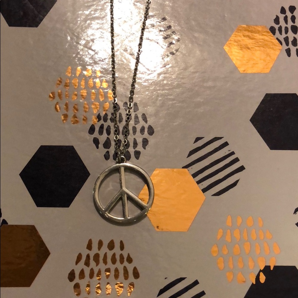 Peace sign necklace!!😀👍